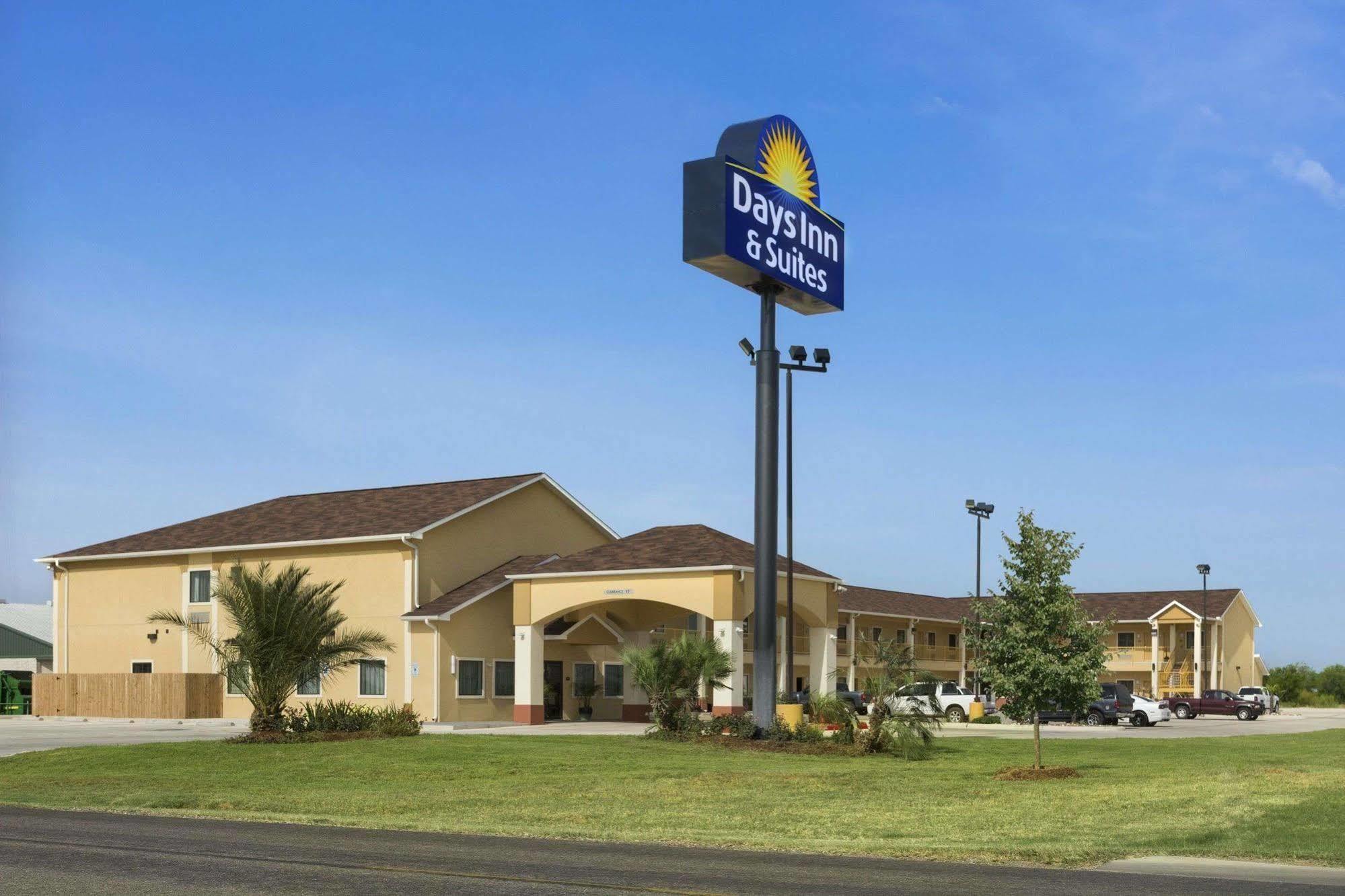 Days Inn Pearsall Luaran gambar