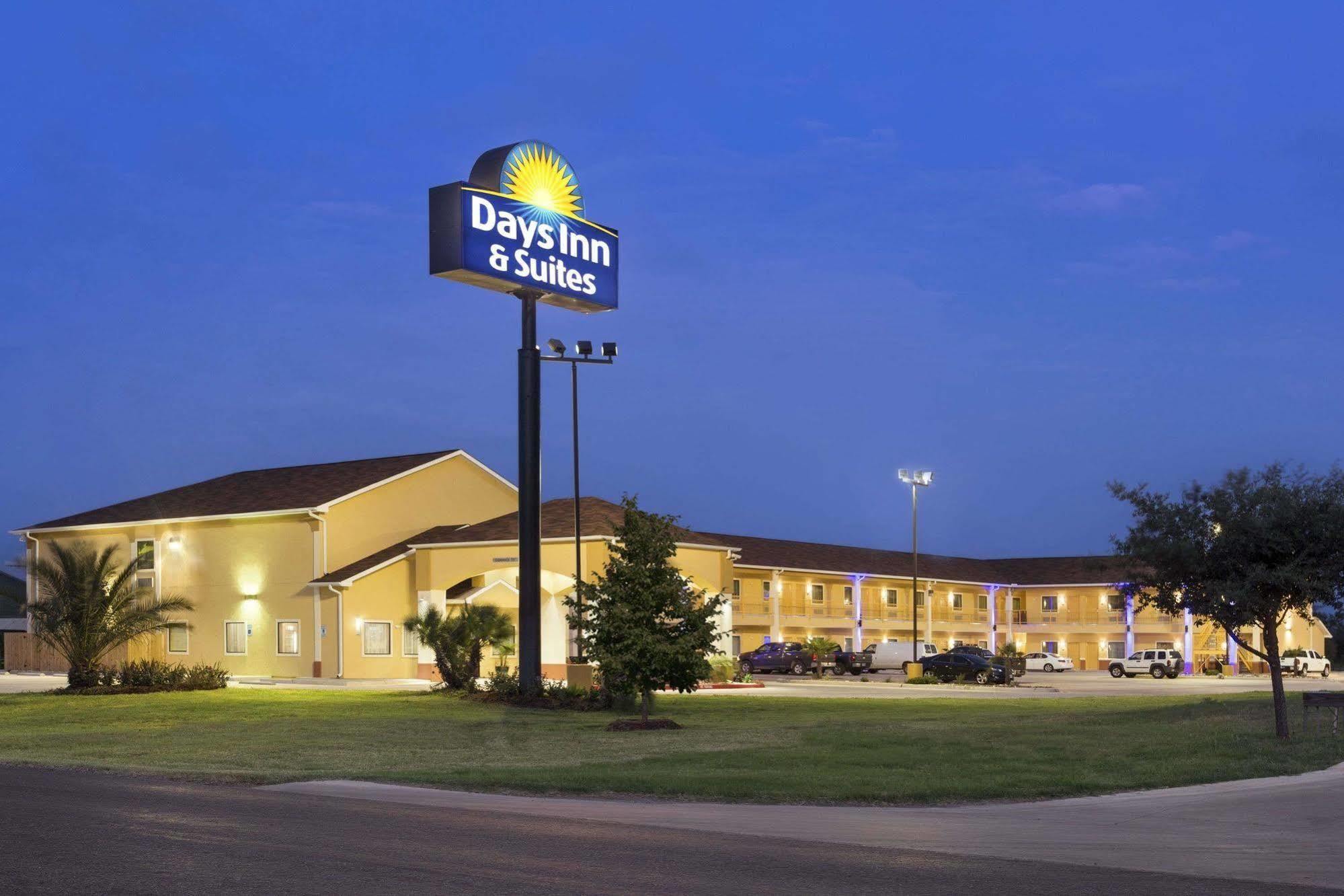 Days Inn Pearsall Luaran gambar