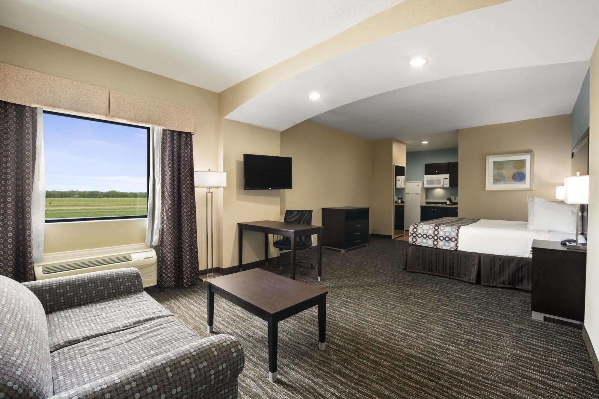Days Inn Pearsall Luaran gambar